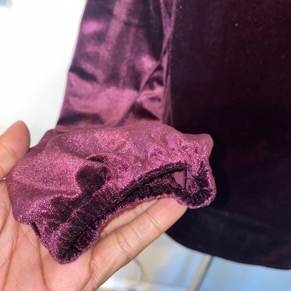 Adrianna Papell Burgundy Velour Long Sleeve Bow Cut Out Back Blouse Size Medium - Picture 5 of 8